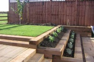 조경용 나무 테두리를 설치하는 방법